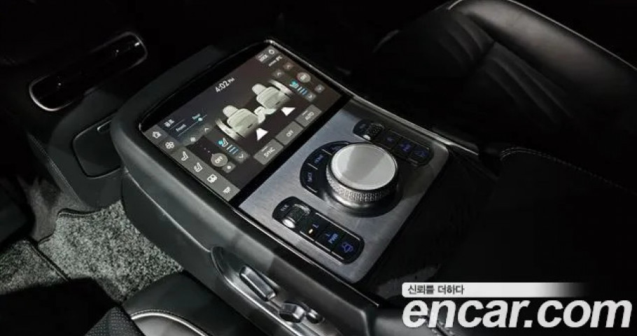 Genesis G90 