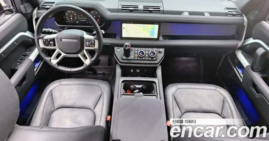 Land Rover Defender 