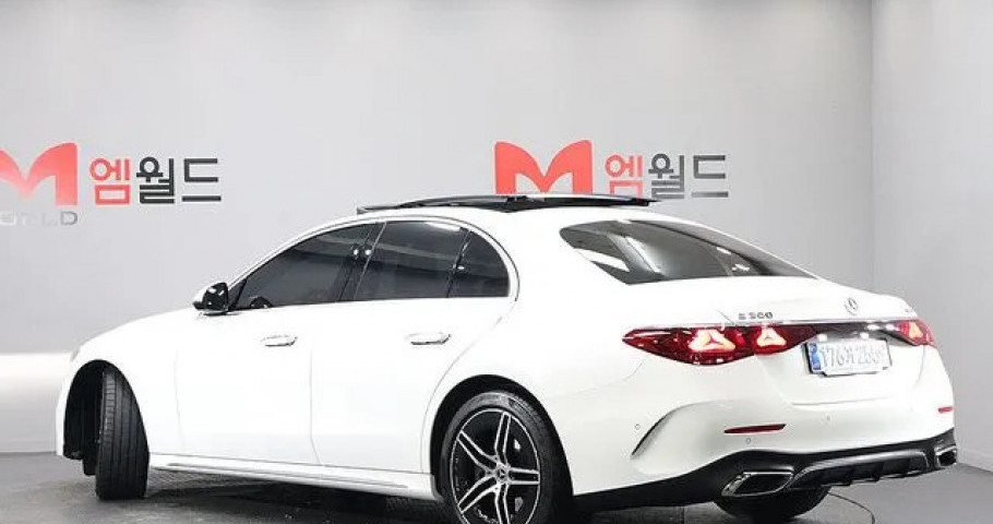 Mercedes-Benz E-Class 