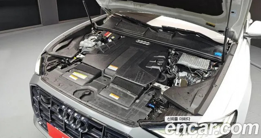 Audi Q8 