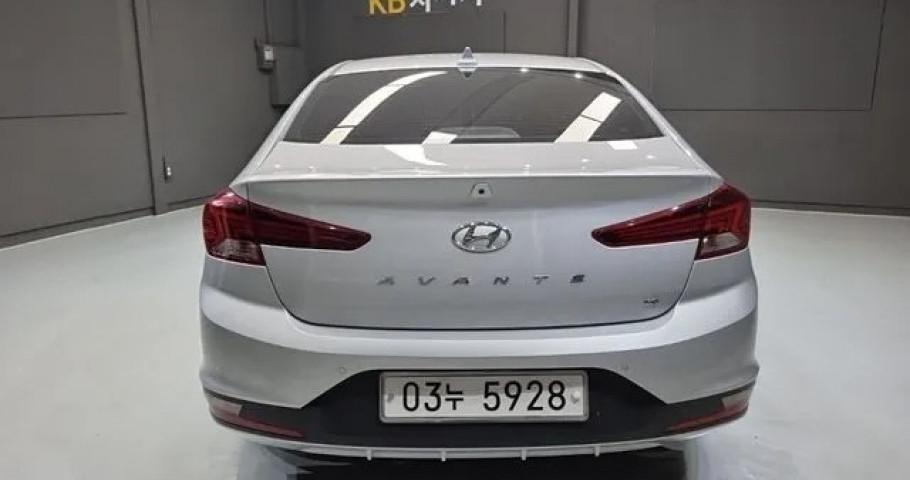 Hyundai Avante 