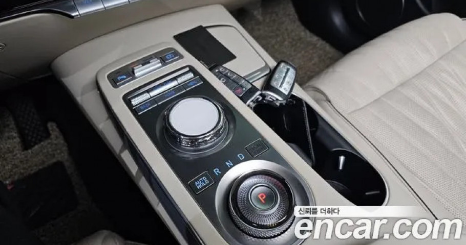 Genesis Gv70 