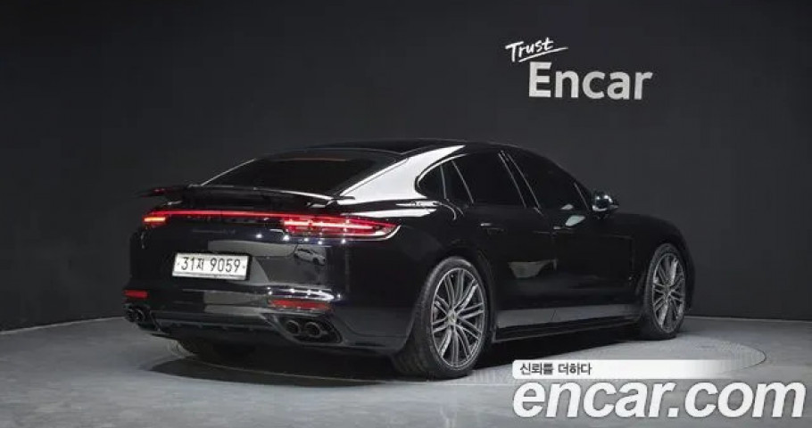 Porsche Panamera 