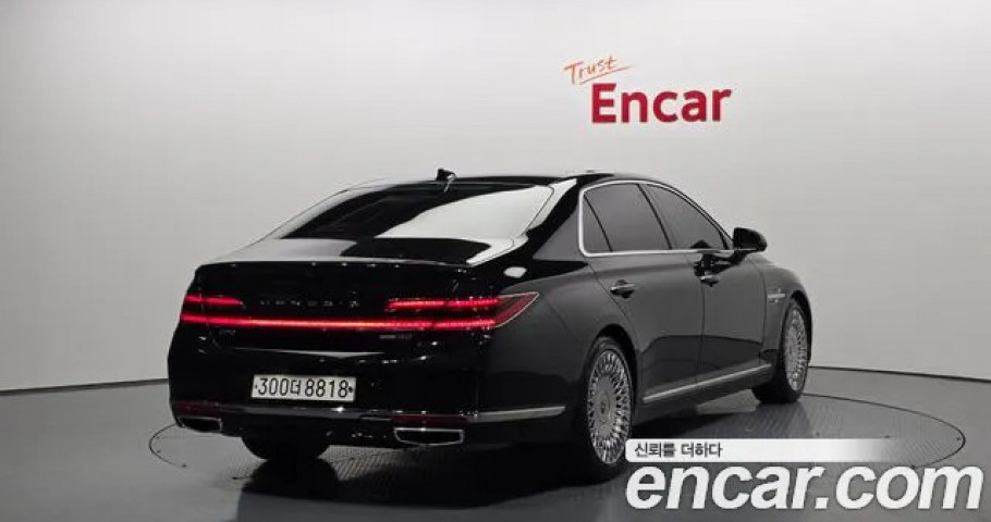 Genesis G90 
