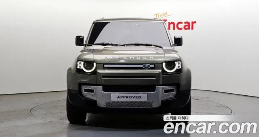 Land Rover Defender 