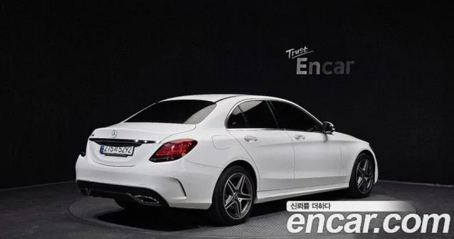 Mercedes-Benz C-Class 
