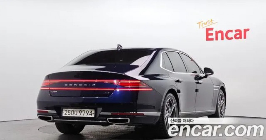 Genesis G90 