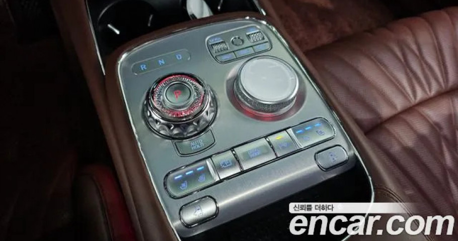 Genesis G90 