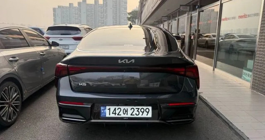 Kia K5 