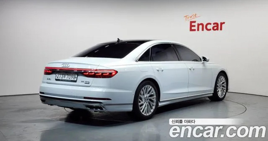 Audi A8 