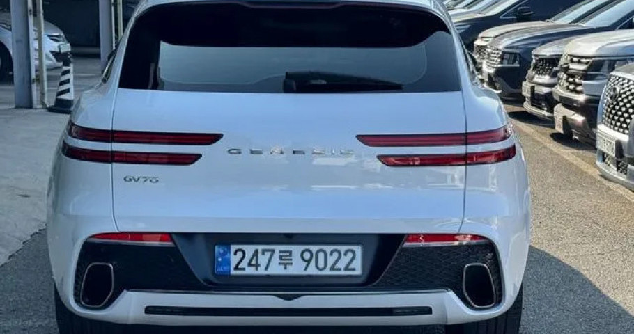 Genesis Gv70 