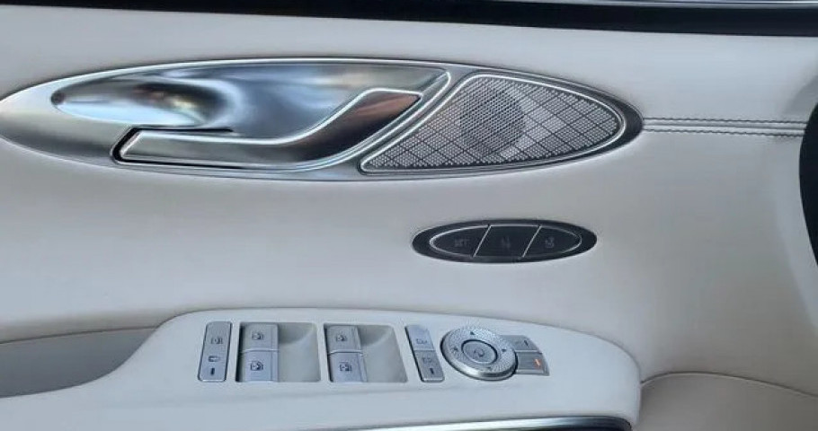 Genesis Gv70 