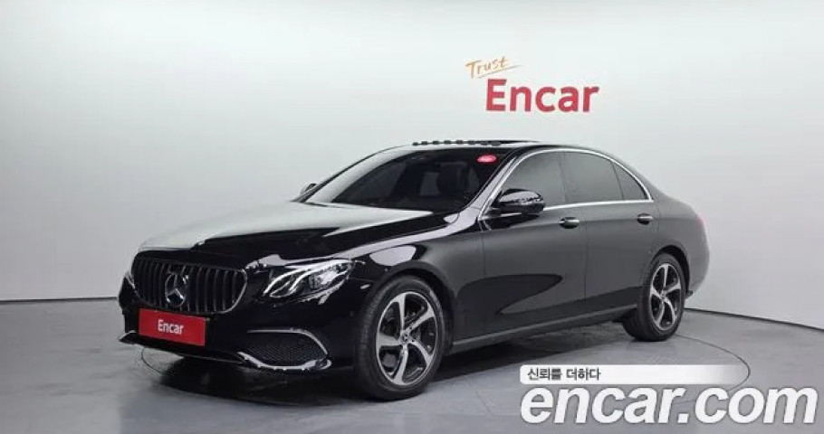 Mercedes-Benz E-Class 