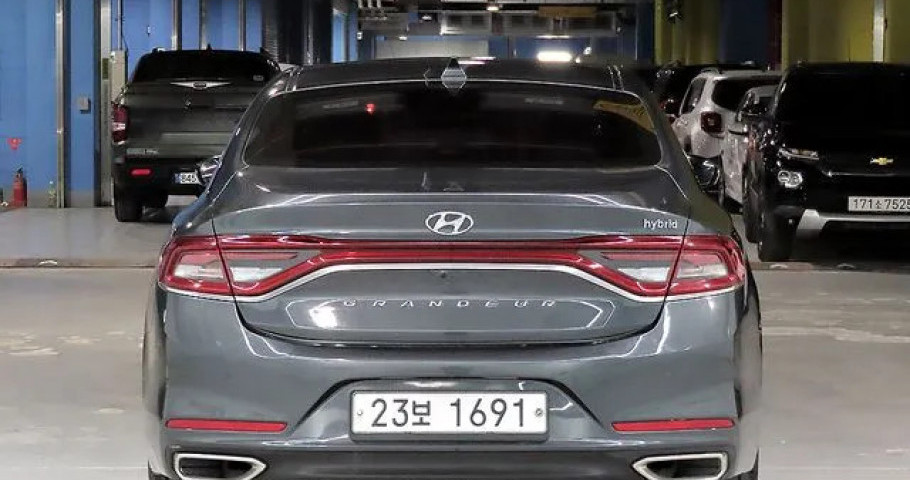 Hyundai Grandeur 