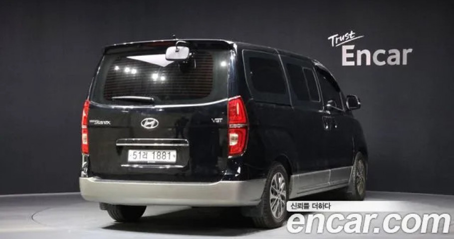 Hyundai Starex 
