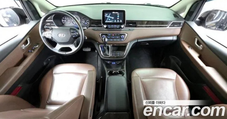 Hyundai Starex 
