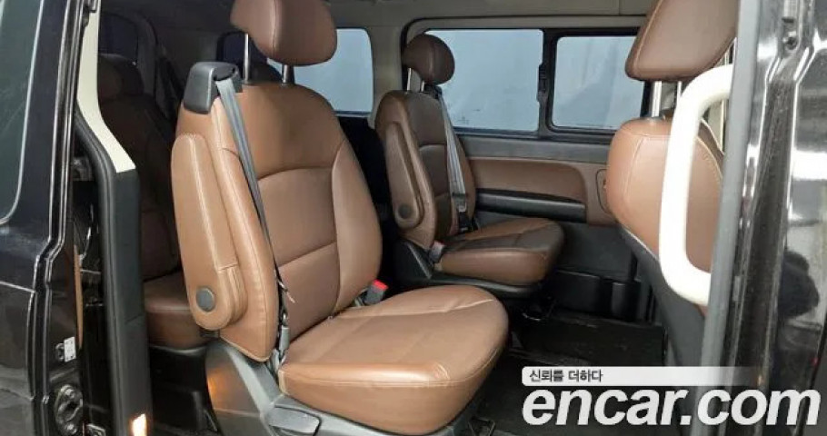 Hyundai Starex 