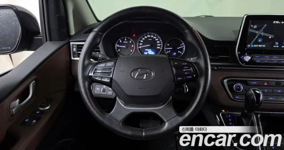 Hyundai Starex 