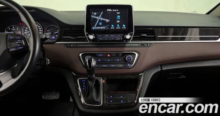 Hyundai Starex 