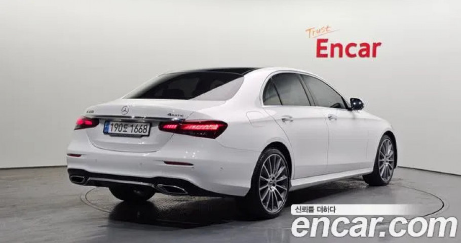 Mercedes-Benz E-Class 