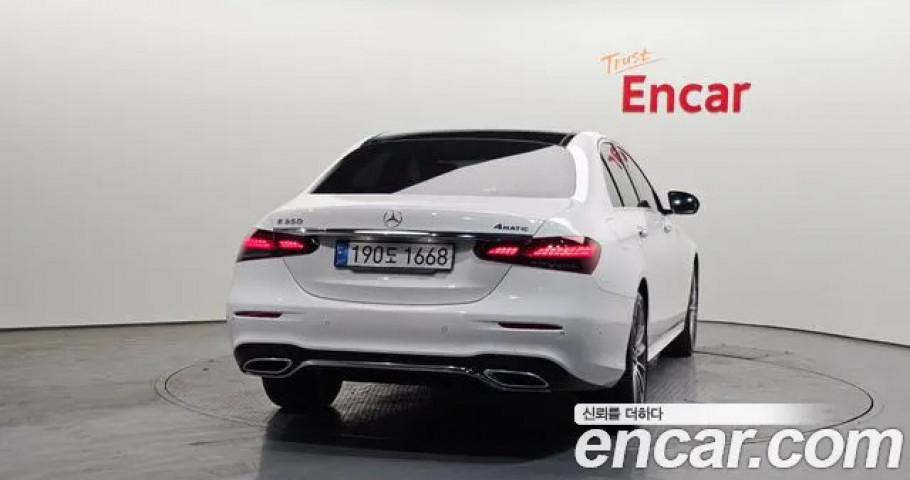 Mercedes-Benz E-Class 