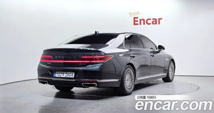 Genesis G90 