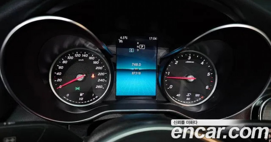 Mercedes-Benz C-Class 