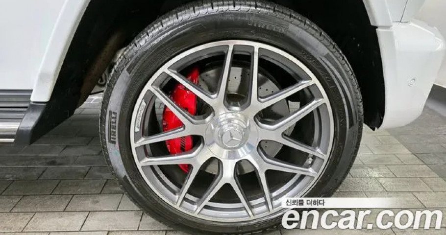 Mercedes-Benz G-Class 