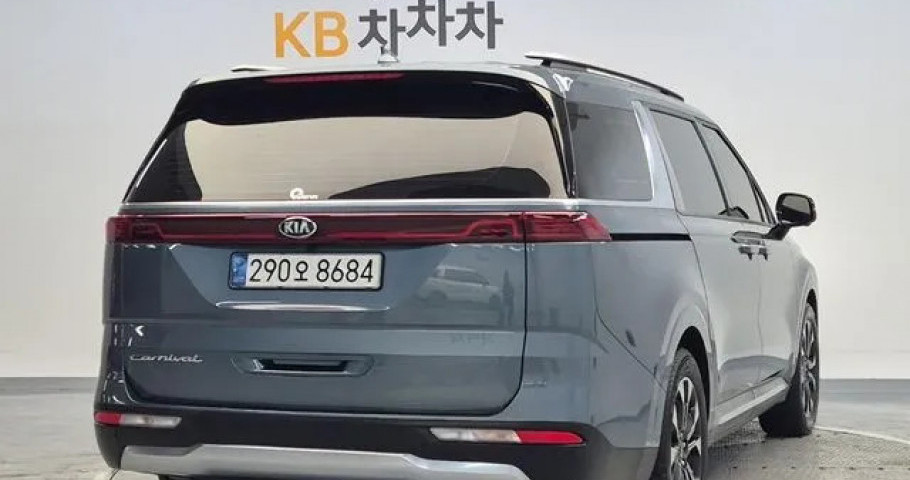 Kia Carnival 