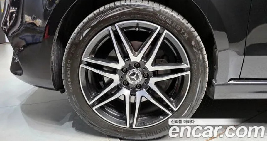 Mercedes-Benz V-Class 