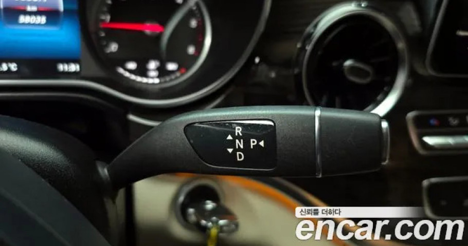 Mercedes-Benz V-Class 