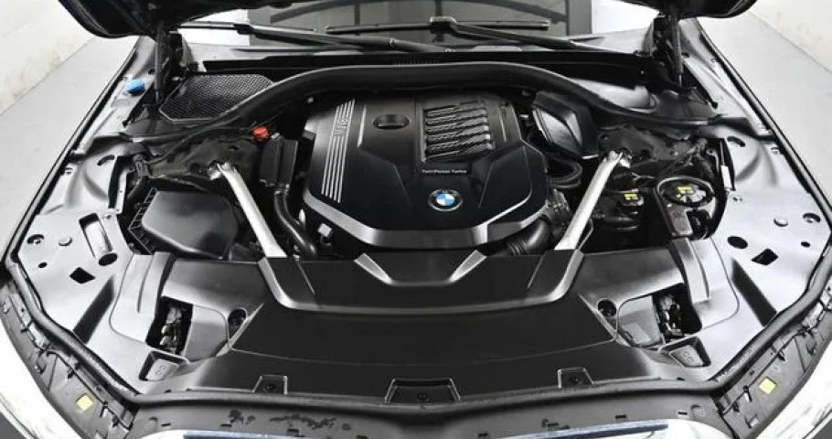 Bmw 7-Series 
