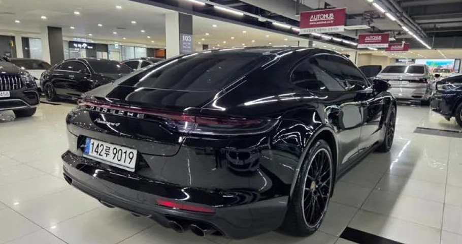 Porsche Panamera 