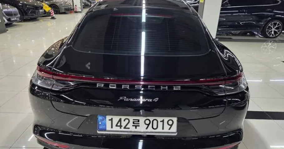 Porsche Panamera 