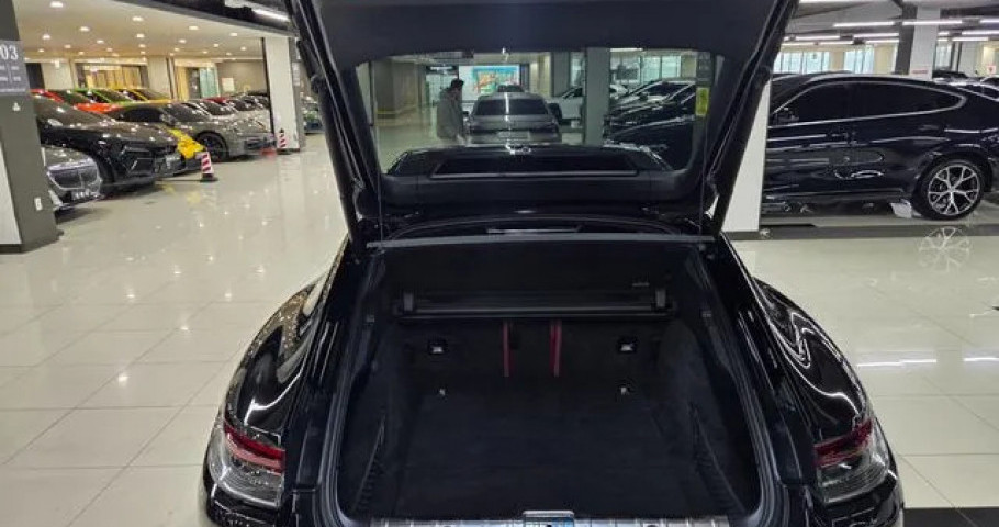 Porsche Panamera 