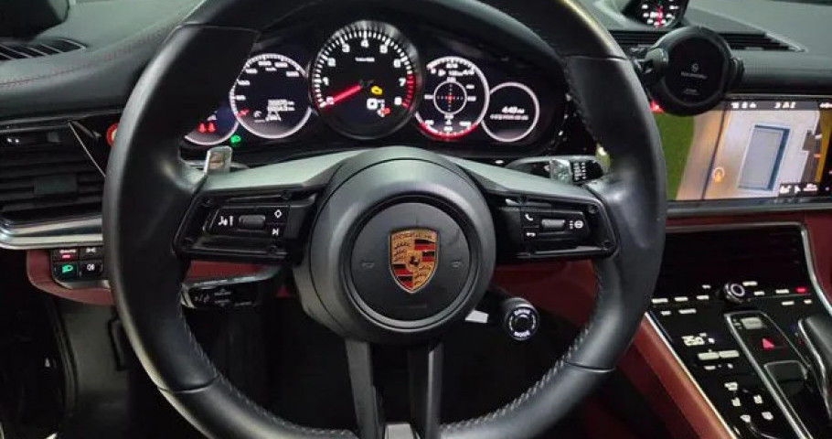 Porsche Panamera 