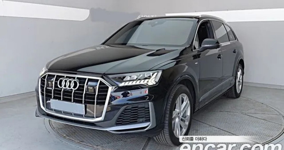 Audi Q7 