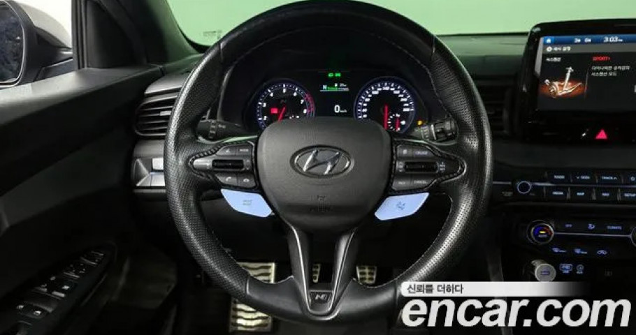 Hyundai Veloster 