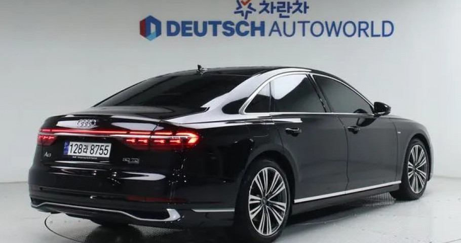 Audi A8 