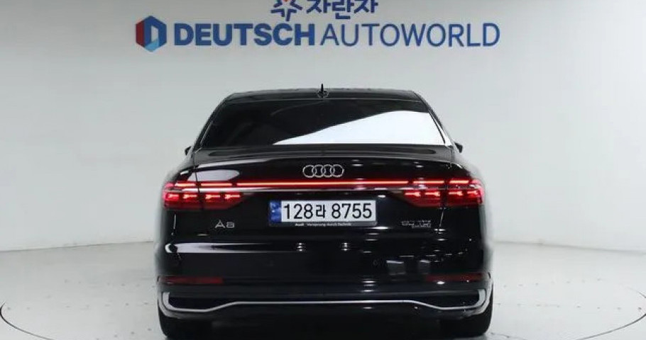 Audi A8 