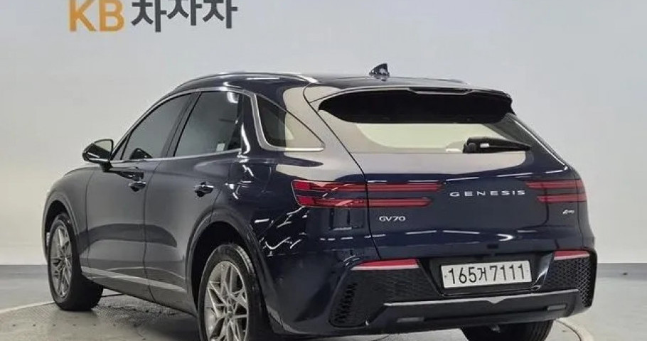 Genesis Gv70 