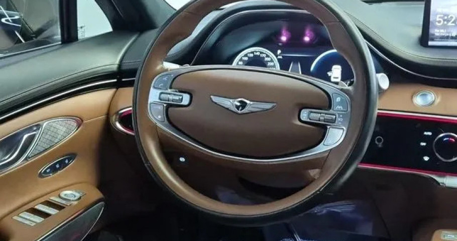 Genesis Gv70 