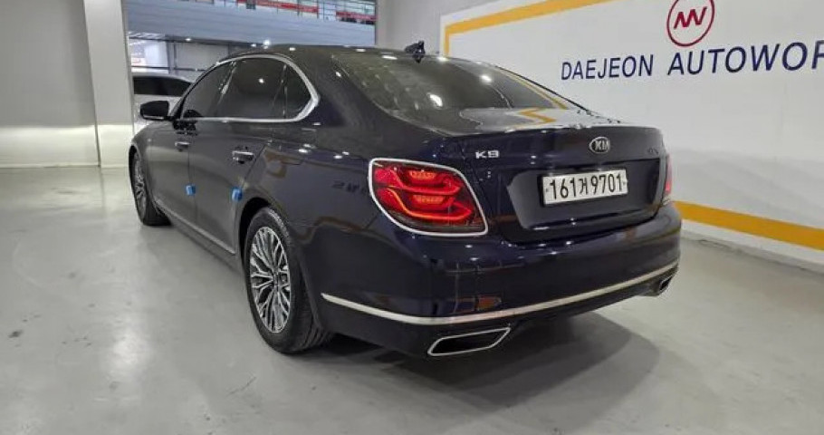 Kia K9 