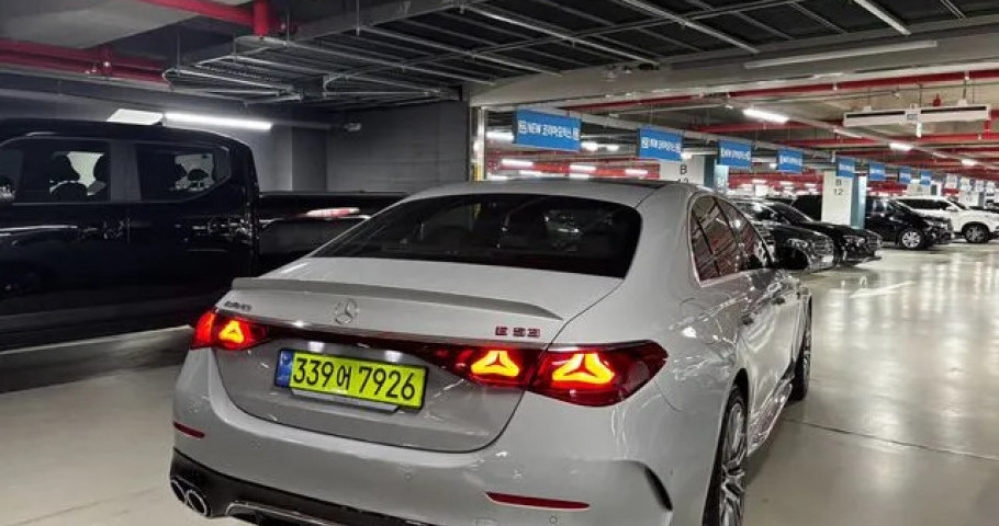 Mercedes-Benz E-Class 