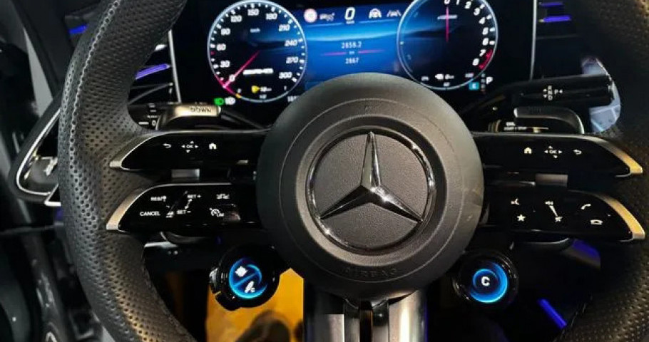 Mercedes-Benz E-Class 