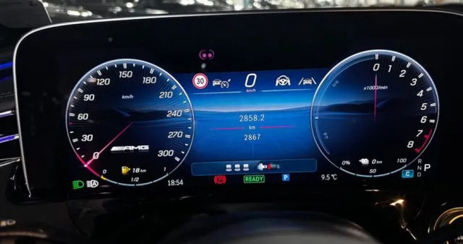 Mercedes-Benz E-Class 