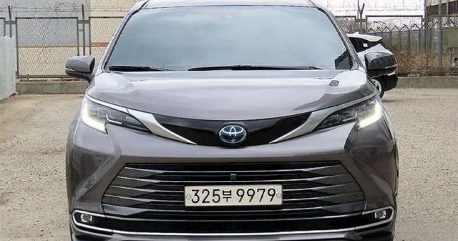 Toyota Sienna 
