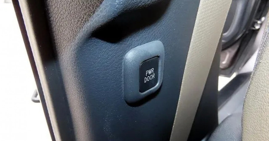 Toyota Sienna 
