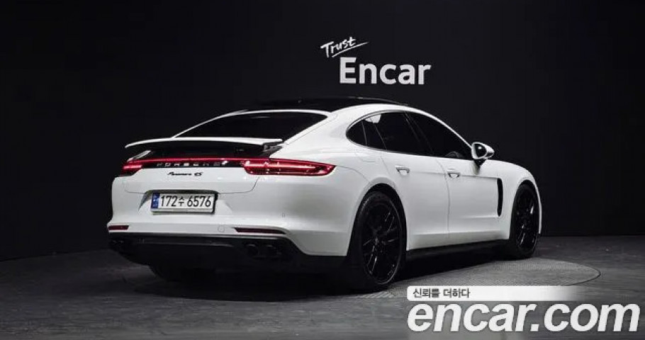 Porsche Panamera 