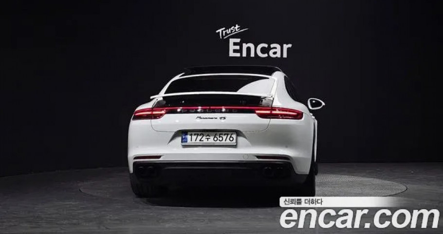 Porsche Panamera 